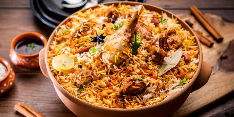 A Foodie’s Guide to Lucknow: Kebabs, Biryani & More