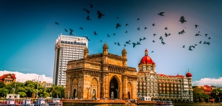 A road trip from Mumbai to Pune is a popular and scenic Journey, Perfect for a Short Getaway